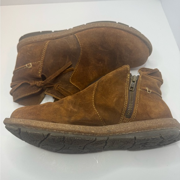 Born Brown Suede Ankle Boots Size 9.5 - Picture 8 of 14